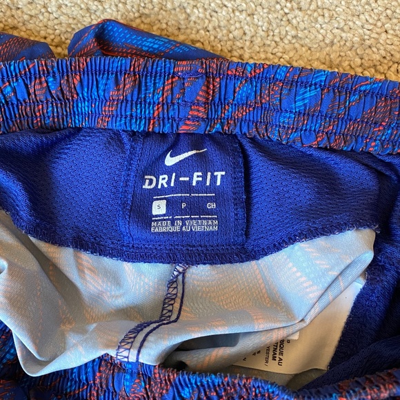 Nike DRI-FIT running workout shorts - Picture 6 of 6